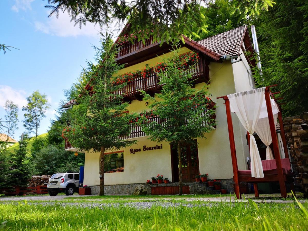 Hotel Raza Soarelui Moeciu De Sus Exterior foto